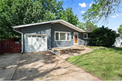 1245 Lindsay Lane, Florissant, MO 63031 - Photo 2