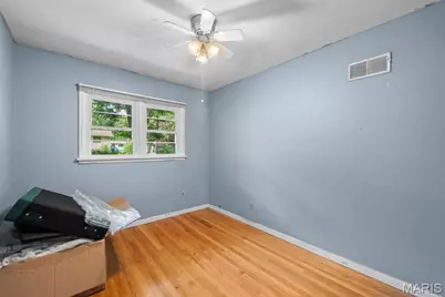 1245 Lindsay Lane, Florissant, MO 63031 - Photo 8