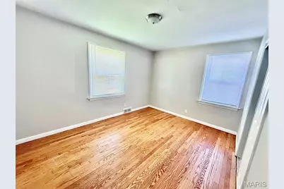 6122 Jackson Avenue, Berkeley, MO 63134 - Photo 8