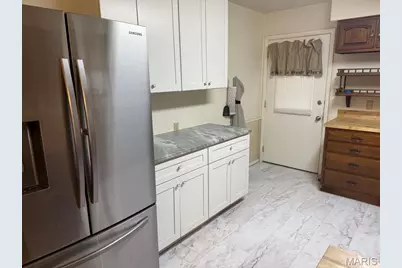 319 Jefferson Street, De Soto, MO 63020 - Photo 6