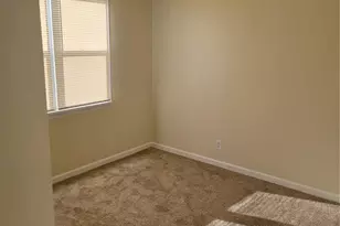 338 St Louis Ave, Saint Louis, MO 63135 - Photo 10