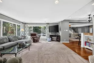 18 Chaminade Dr, Saint Louis, MO 63141 - Photo 24