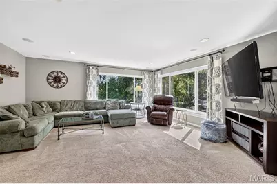 18 Chaminade Drive, Saint Louis, MO 63141 - Photo 24