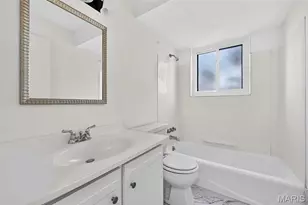 7923 Royal Arms Ct, Saint Louis, MO 63123 - Photo 14