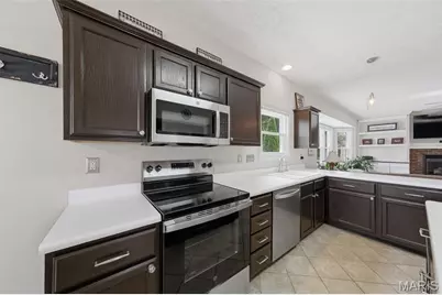 130 McCluer Drive, O'Fallon, MO 63368 - Photo 8