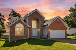 2012 Archway Dr, Wentzville, MO 63385 - Photo 1