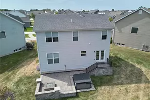 526 Golden Leaf Ct, Lake Saint Louis, MO 63367 - Photo 2