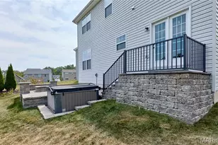 526 Golden Leaf Ct, Lake Saint Louis, MO 63367 - Photo 2