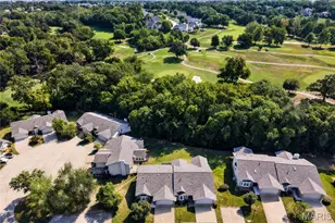 912 Palmer Ct, Lake Saint Louis, MO 63367 - Photo 2