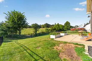 136 Prairie Bluffs Dr, Wentzville, MO 63385 - Photo 6