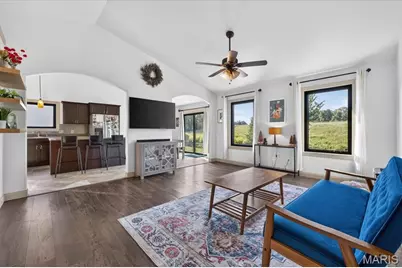 136 Prairie Bluffs Drive, Wentzville, MO 63385 - Photo 2
