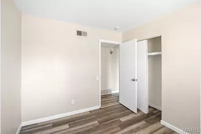 11039 Landseer Drive, Saint Louis, MO 63136 - Photo 16