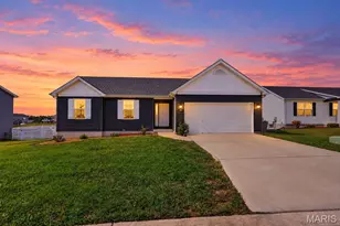 831 Warrior Ridge Dr, Warrenton, MO 63383 - Photo 2