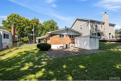 8816 Bridgeport Avenue, Brentwood, MO 63144 - Photo 36