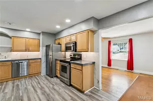 918 Perry St, Saint Charles, MO 63301 - Photo 12