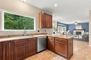 5528 Providence Pl Dr, Unincorporated, MO 63129 - Photo 20