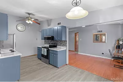 4132 Crestland Drive, Saint Louis, MO 63121 - Photo 8