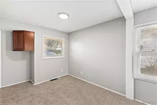 257 Cameron Rd, Saint Louis, MO 63137 - Photo 12