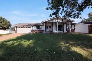 12132 Jerries Ln, Florissant, MO 63033 - Photo 1