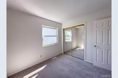 12132 Jerries Lane, Florissant, MO 63033 - Photo 14