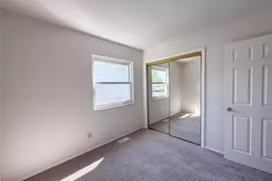 12132 Jerries Ln, Florissant, MO 63033 - Photo 14