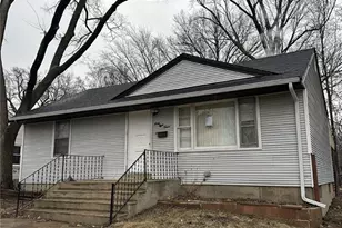 6812 Brower Ct, Saint Louis, MO 63134 - Photo 1