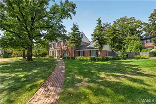 8001 Watkins Dr, Clayton, MO 63105 - Photo 2