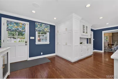 8001 Watkins Drive, Clayton, MO 63105 - Photo 8