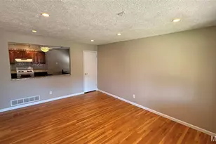 10830 Atterbury Dr, Saint Louis, MO 63123 - Photo 2