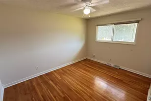10830 Atterbury Dr, Saint Louis, MO 63123 - Photo 14