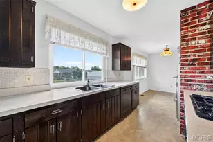 2534 Cripple Creek Dr, Saint Louis, MO 63129 - Photo 12