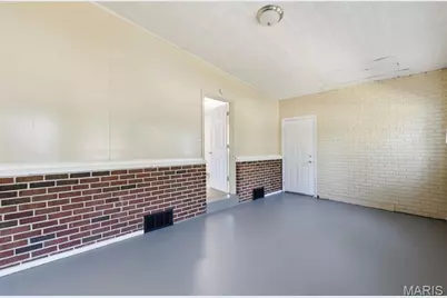 2540 Churchill Downs, Florissant, MO 63033 - Photo 16