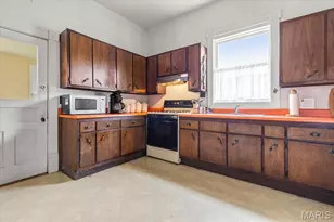 2130 Gilmore Ln, Wentzville, MO 63385 - Photo 10