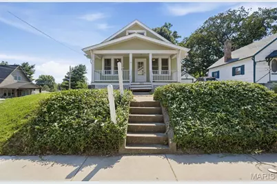 201 Perry Street, Saint Charles, MO 63301 - Photo 2