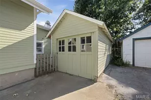 201 Perry St, Saint Charles, MO 63301 - Photo 42