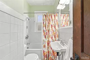 201 Perry St, Saint Charles, MO 63301 - Photo 26
