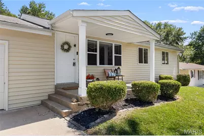 10 Valley Road, Saint Charles, MO 63303 - Photo 4