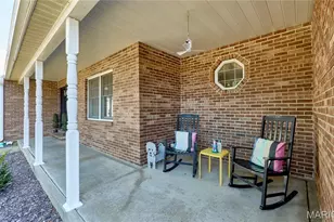 404 Chantilly Ct, Warrenton, MO 63383 - Photo 2