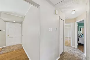 4303 Martyridge Ct, Saint Louis, MO 63129 - Photo 8