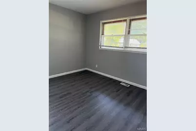 10515 Gretna Circle, Saint Louis, MO 63137 - Photo 6