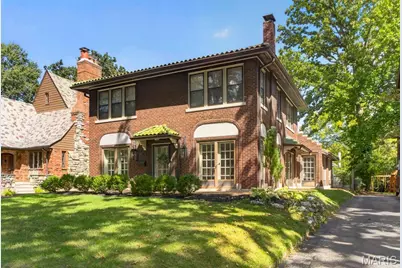 7035 Forsyth Boulevard, University City, MO 63105 - Photo 1