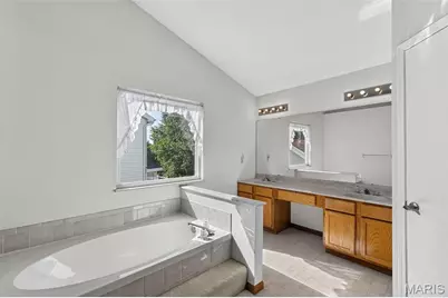 4356 Kensington Manor Drive, Saint Louis, MO 63128 - Photo 32