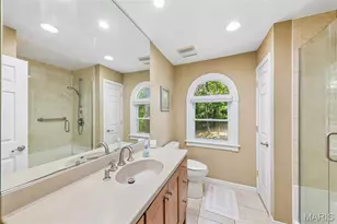 70 Breezeview Dr, Ballwin, MO 63021 - Photo 32
