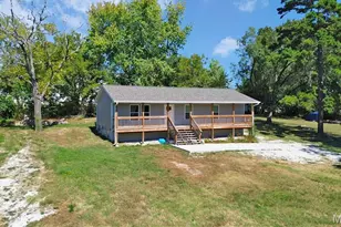 307 S Nettleton Ave, Winfield, MO 65704 - Photo 4