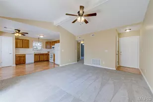 1524 Surrey Ln, Saint Charles, MO 63304 - Photo 8