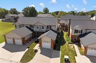 222 Deer Hollow Ct, O'Fallon, MO 63366 - Photo 2