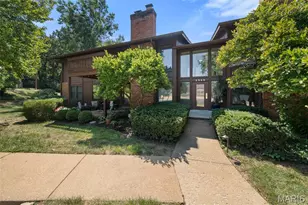 1968 Meadowtree Ln, Kirkwood, MO 63122 - Photo 2