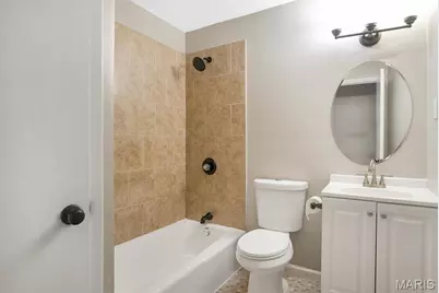 6136 Emerald Avenue, Saint Louis, MO 63135 - Photo 8