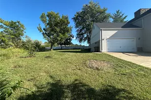 464 Legacy Ln, Villa Ridge, MO 63089 - Photo 10