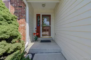 1133 Villa Flora Dr, O'Fallon, MO 63366 - Photo 2